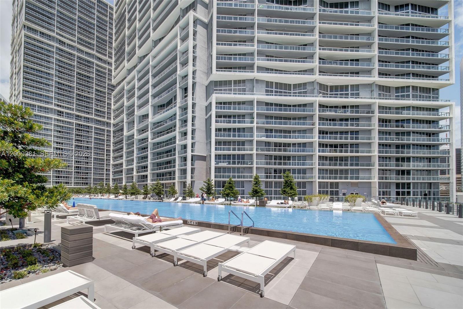 465 Brickell Ave #701, Miami FL 33131