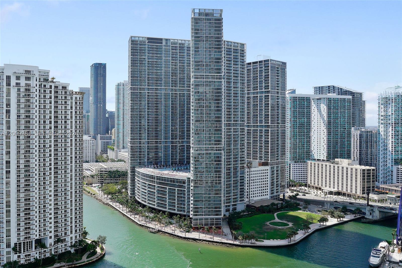 465 Brickell Ave #701, Miami FL 33131