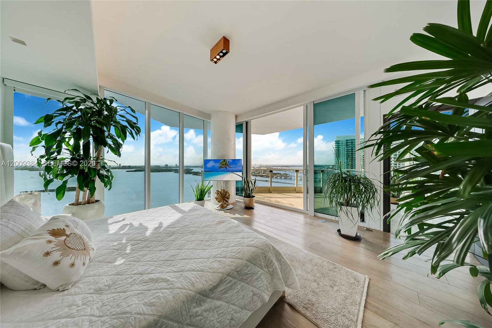 2020 N Bayshore Dr #3902, Miami FL 33137