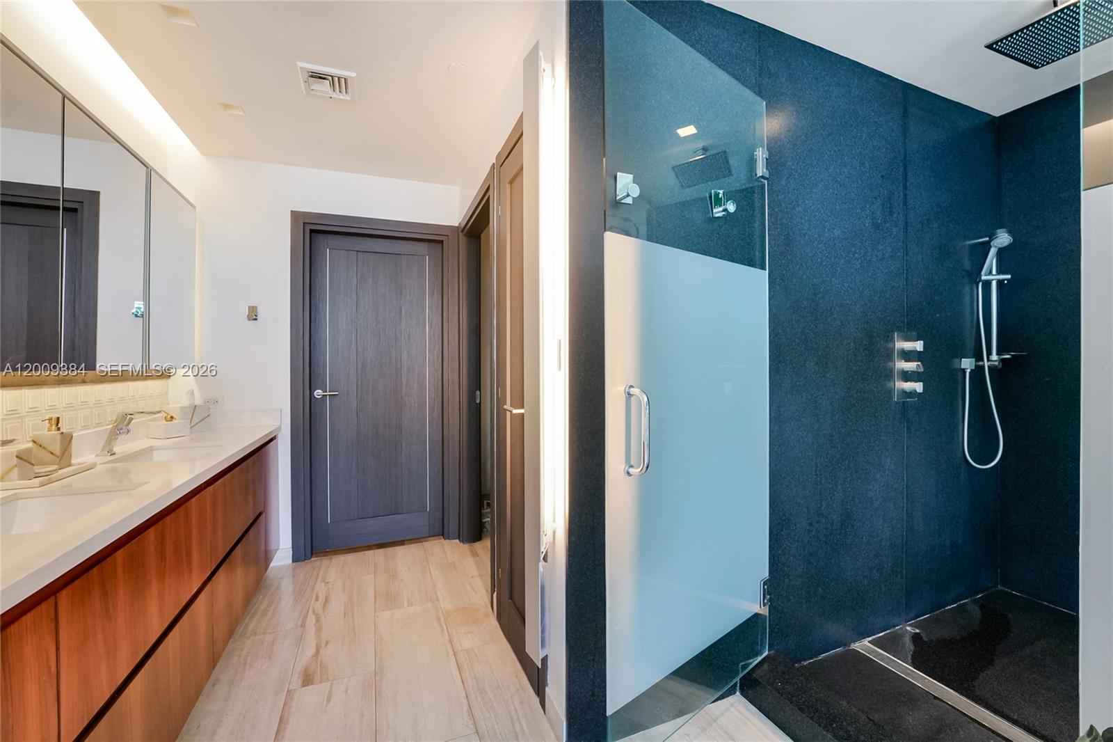 2020 N Bayshore Dr #3902, Miami FL 33137
