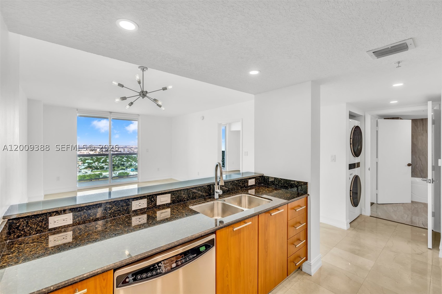 1800 N Bayshore Dr #4208, Miami FL 33132