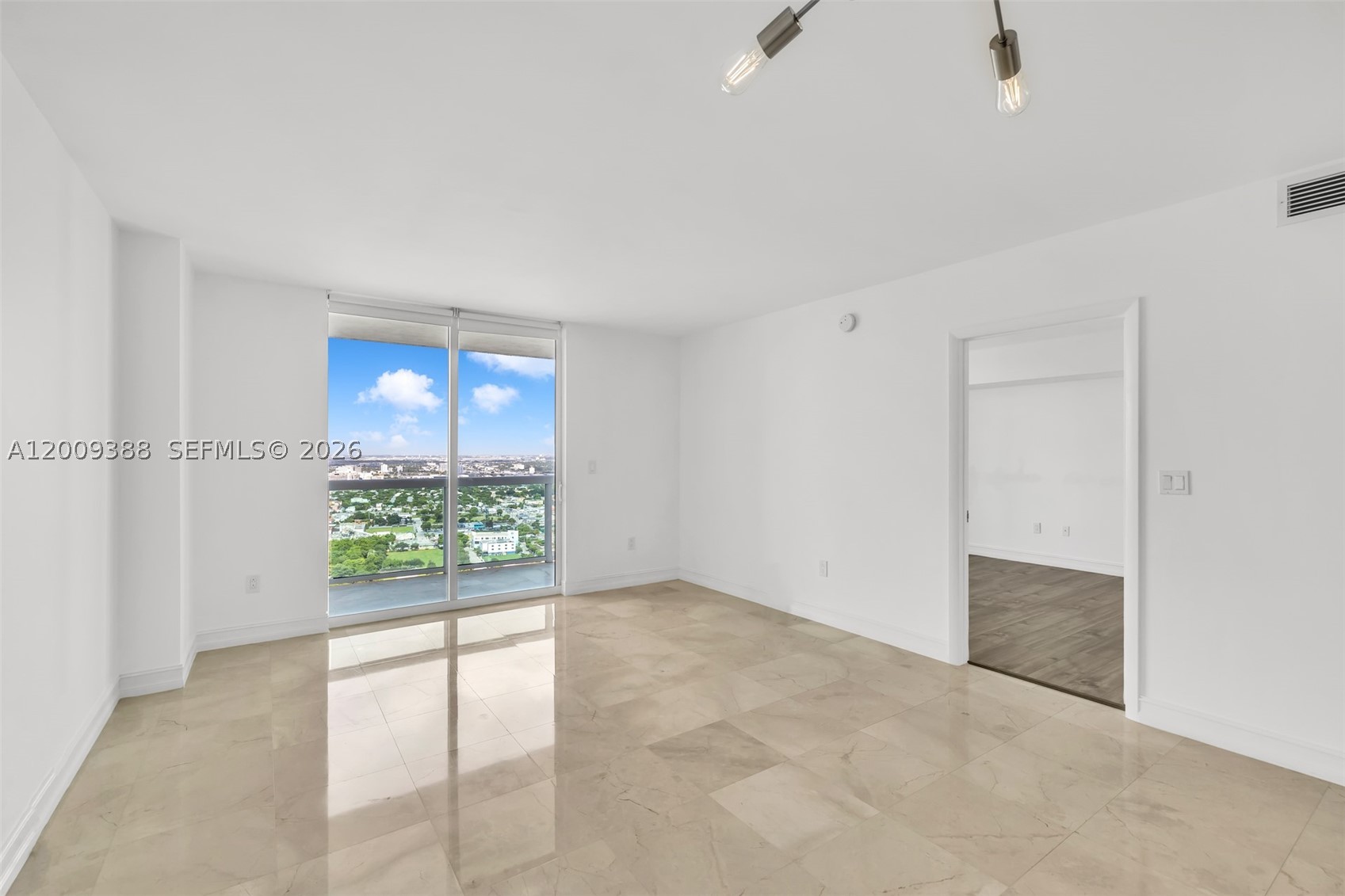 1800 N Bayshore Dr #4208, Miami FL 33132