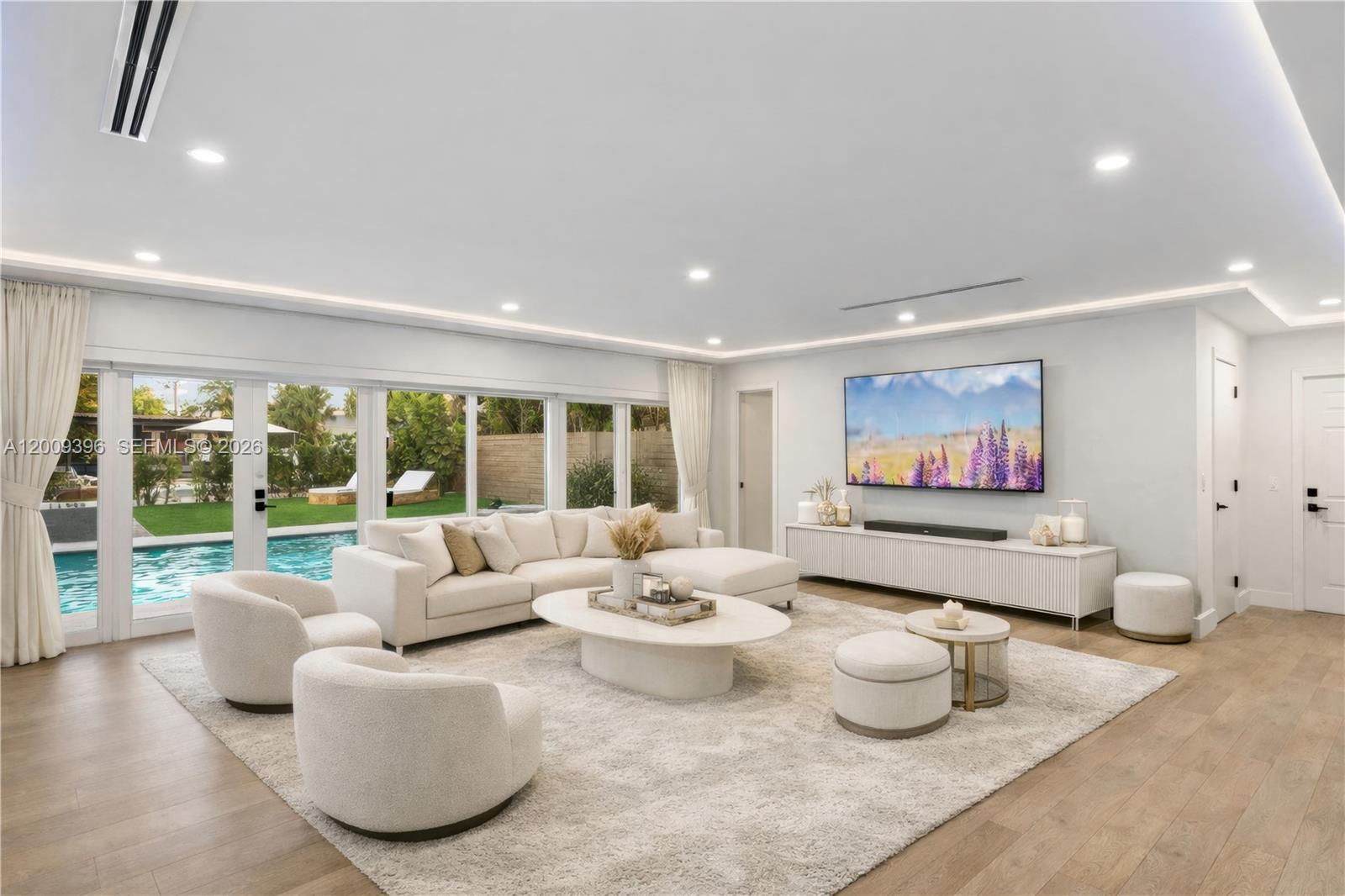 1560 Cleveland Rd, Miami Beach FL 33141