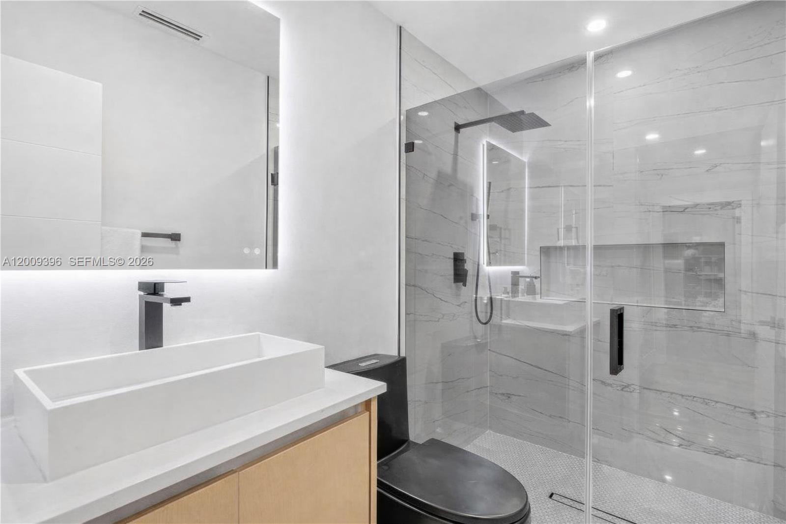 1560 Cleveland Rd, Miami Beach FL 33141