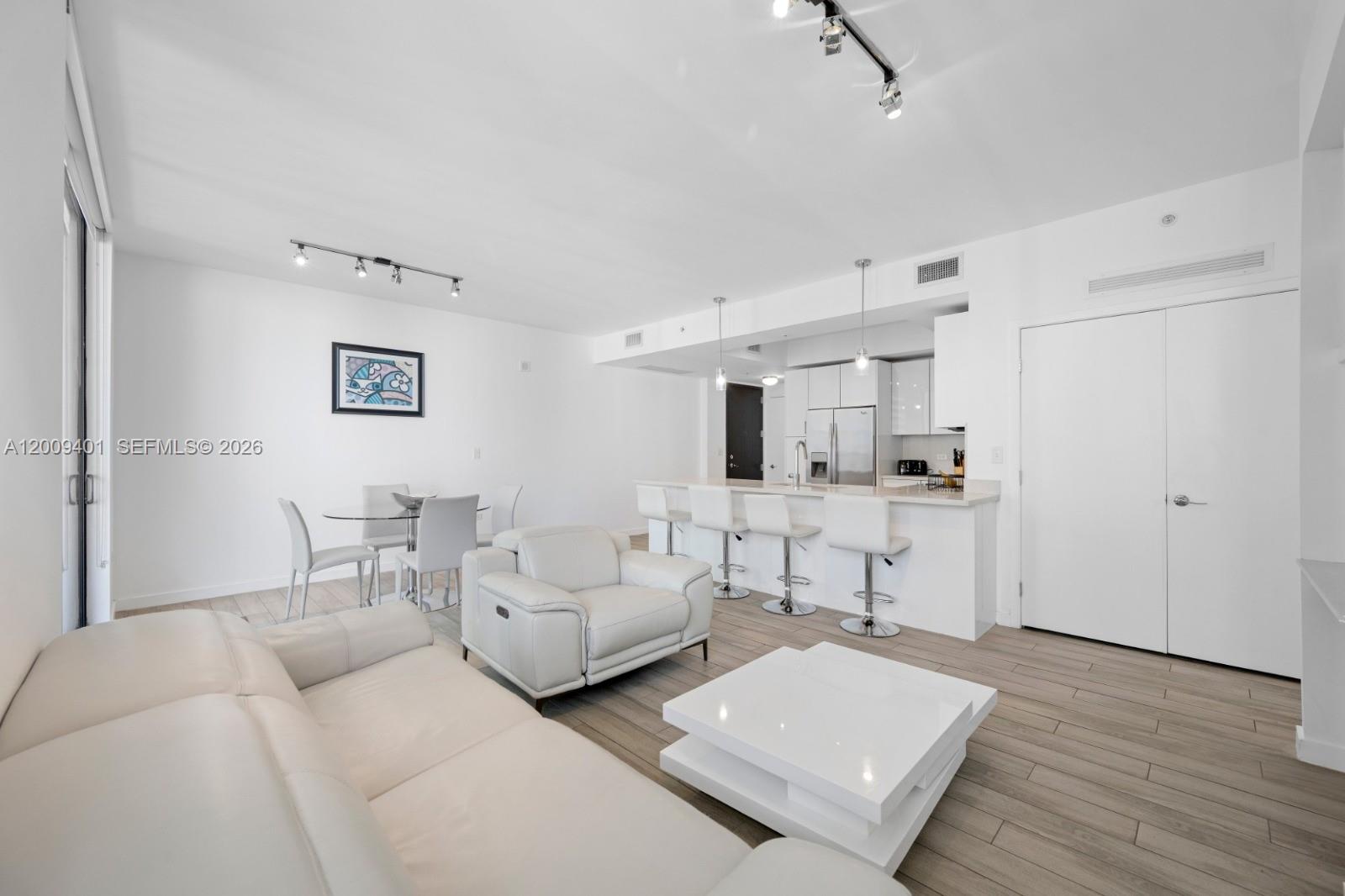 999 SW 1st Ave #1514, Miami FL 33130