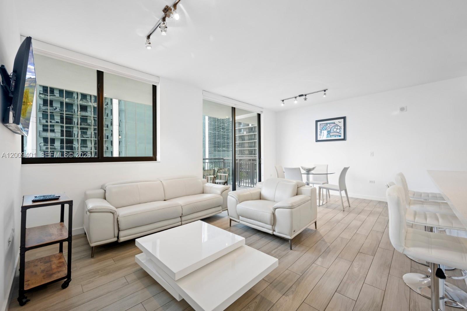 999 SW 1st Ave #1514, Miami FL 33130