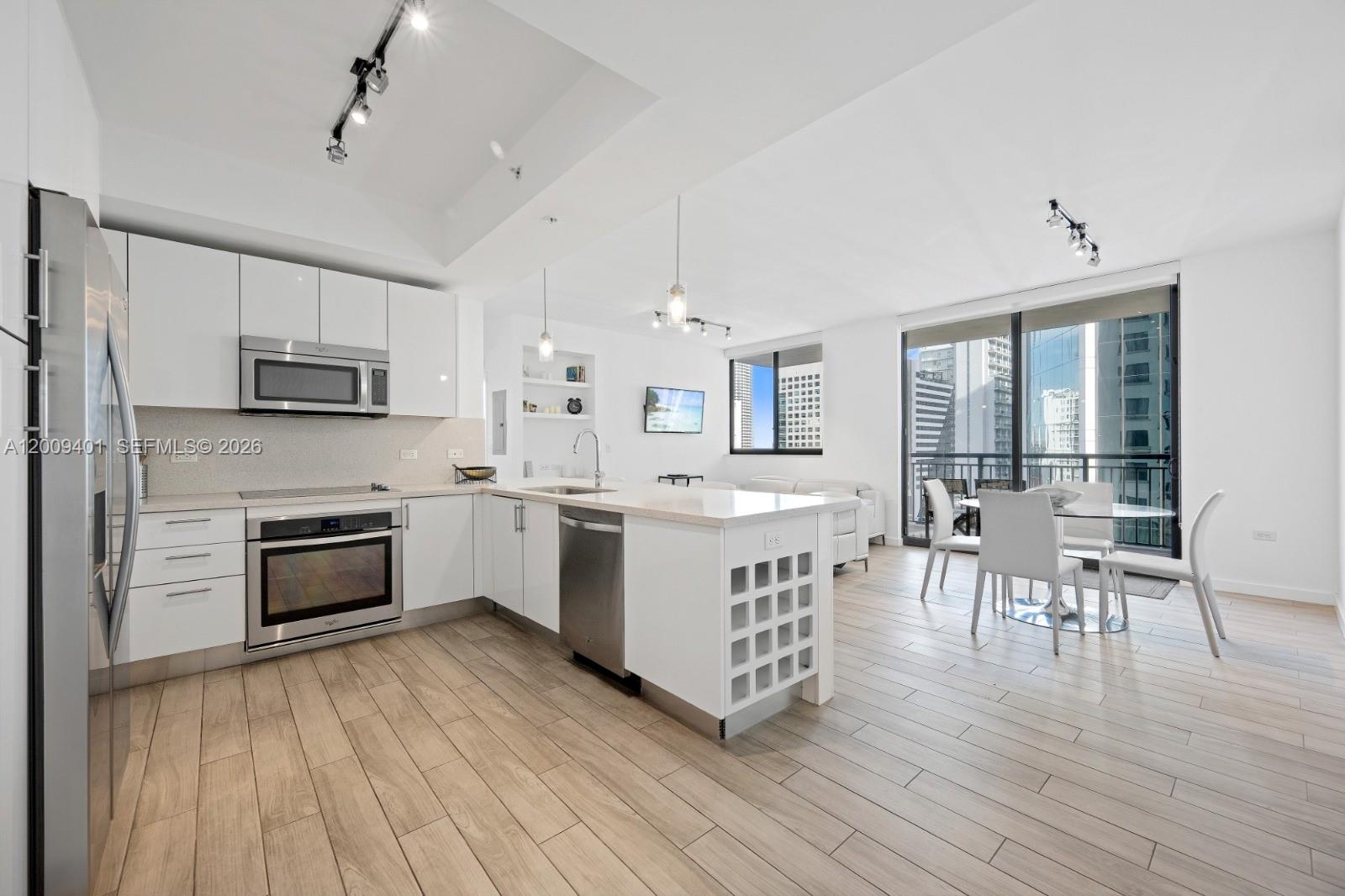 999 SW 1st Ave #1514, Miami FL 33130