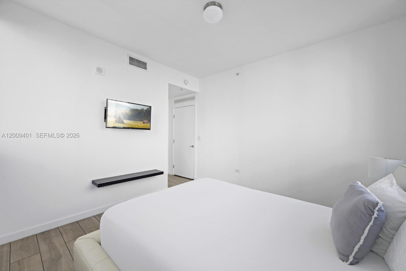 999 SW 1st Ave #1514, Miami FL 33130