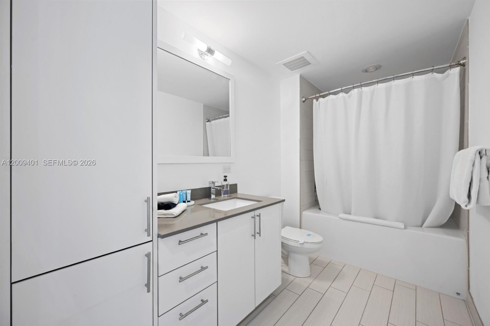 999 SW 1st Ave #1514, Miami FL 33130