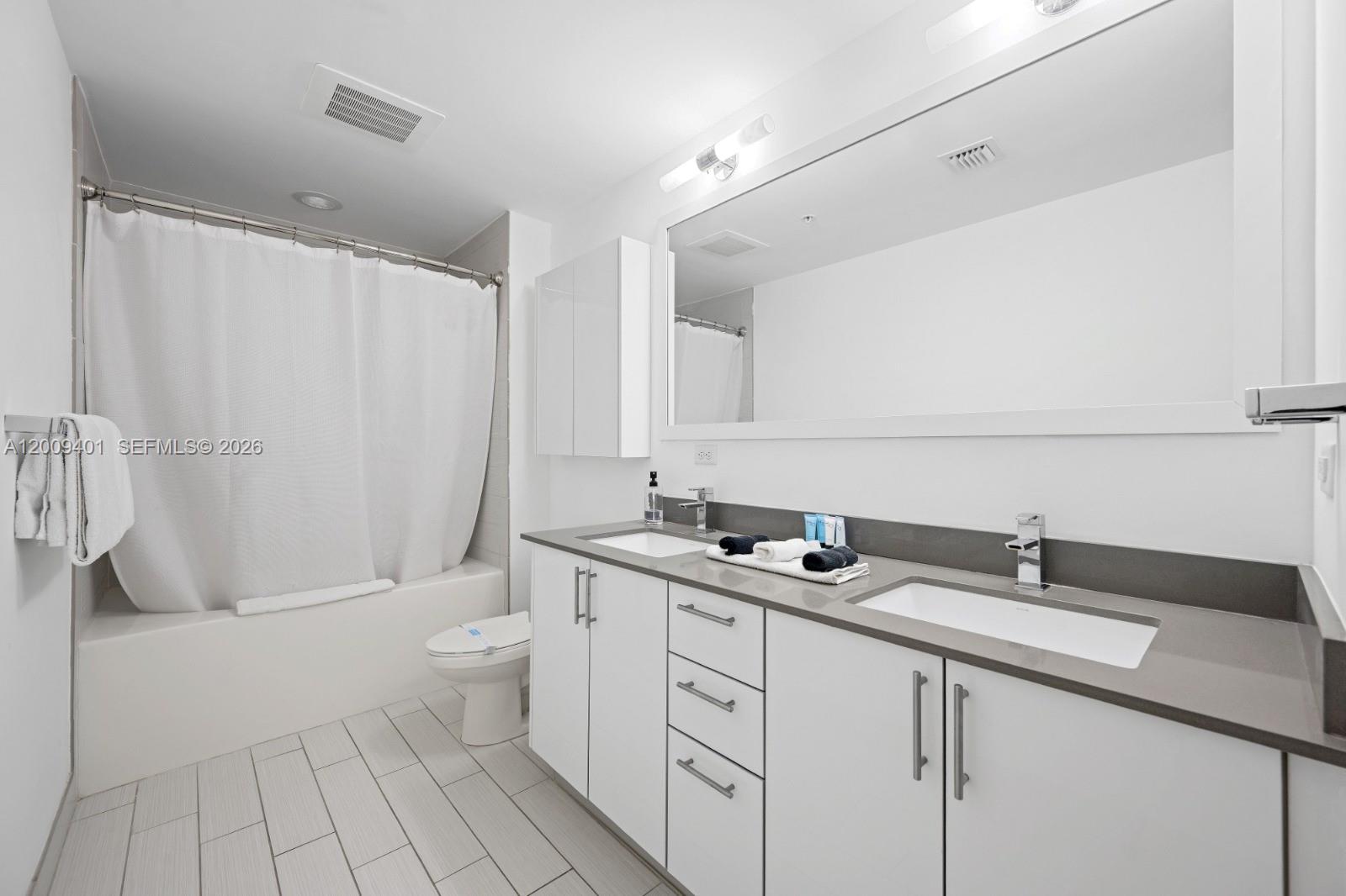999 SW 1st Ave #1514, Miami FL 33130