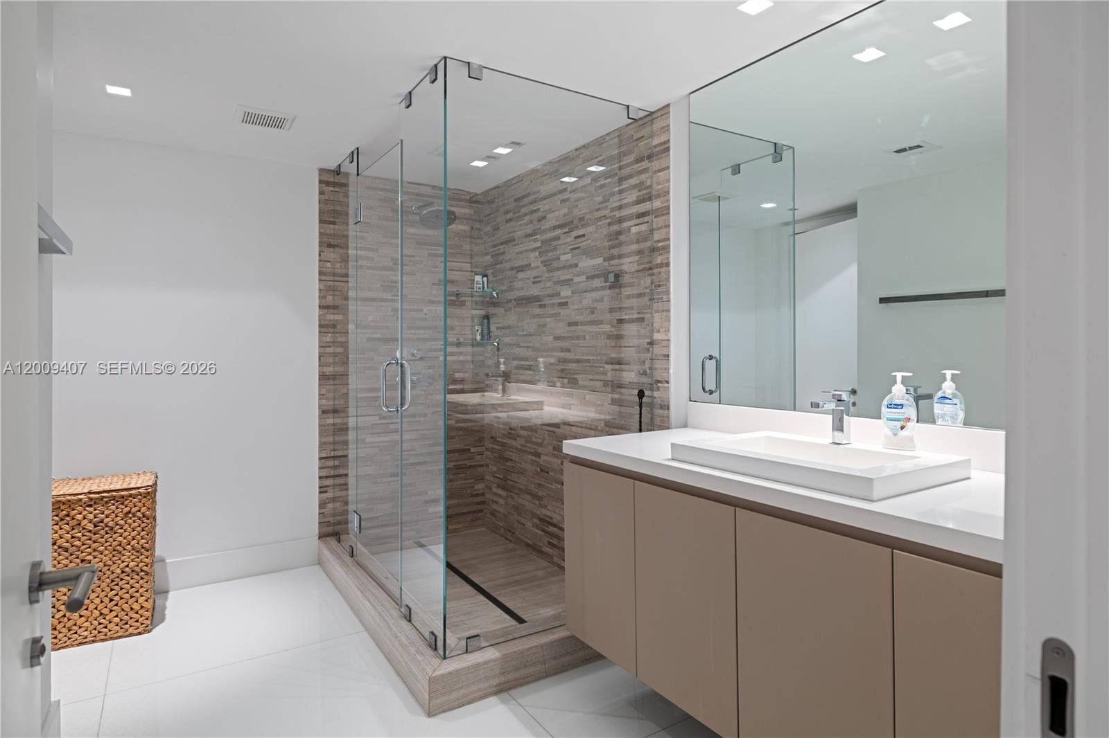 10155 Collins Ave #1210, Bal Harbour FL 33154