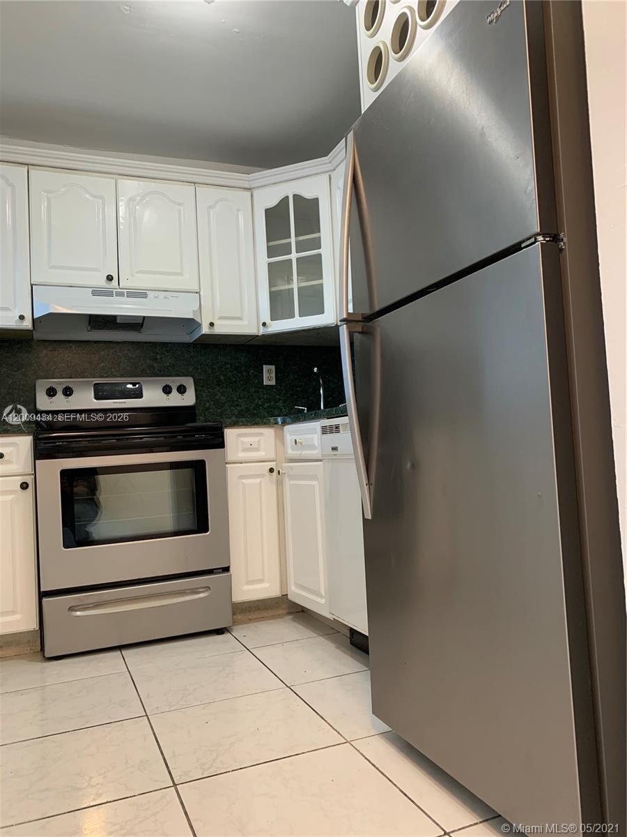 1325 W 68th St #514, Hialeah FL 33014