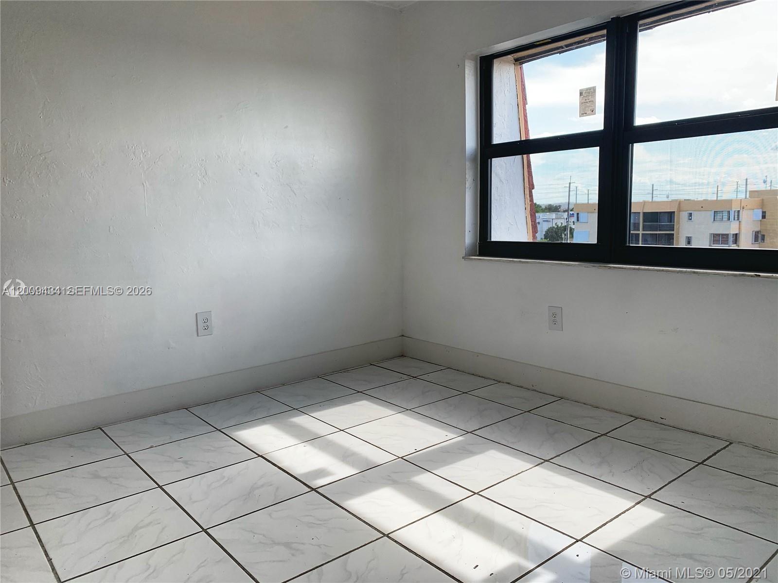 1325 W 68th St #514, Hialeah FL 33014