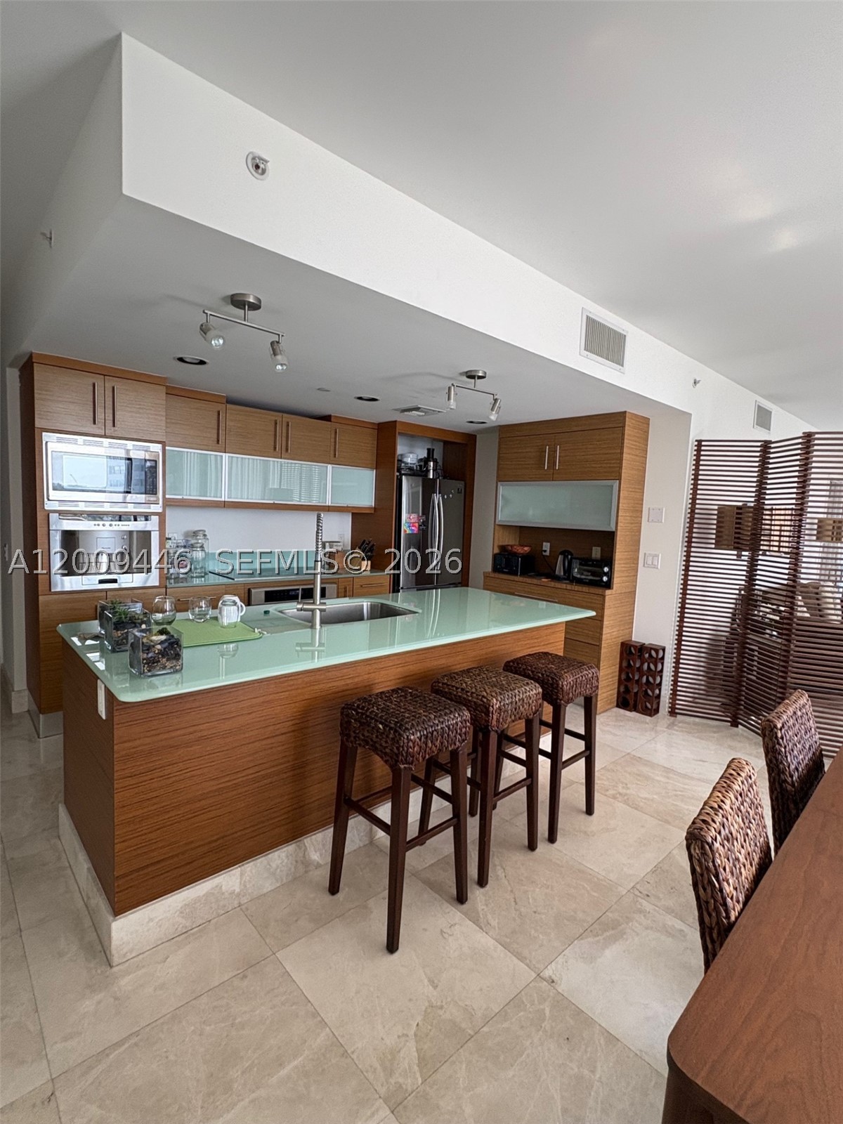 5875 Collins Ave #708, Miami Beach FL 33140