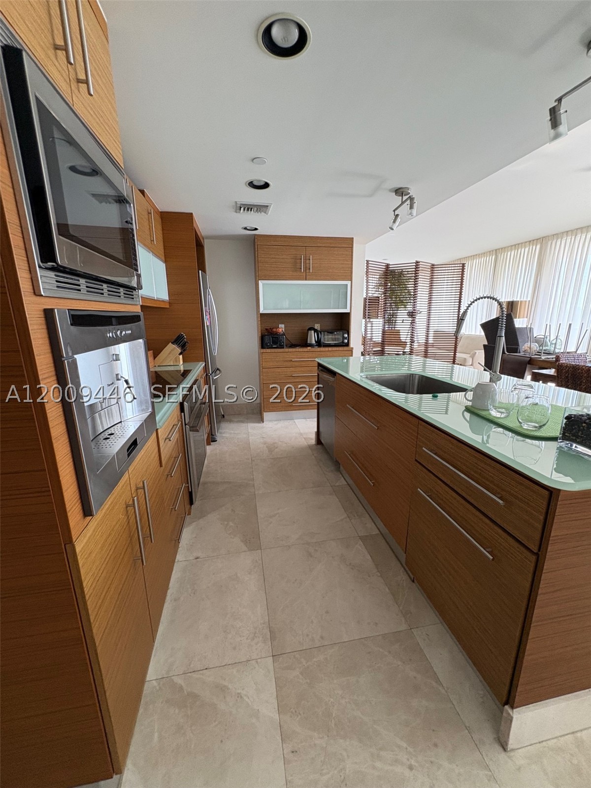 5875 Collins Ave #708, Miami Beach FL 33140