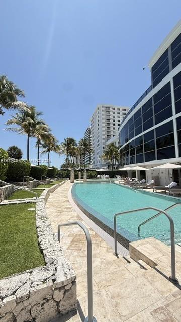 5875 Collins Ave #708, Miami Beach FL 33140