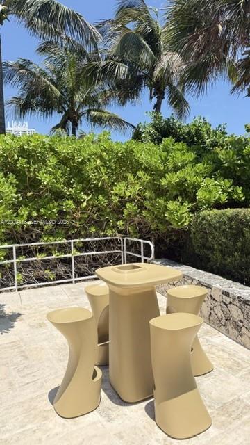 5875 Collins Ave #708, Miami Beach FL 33140