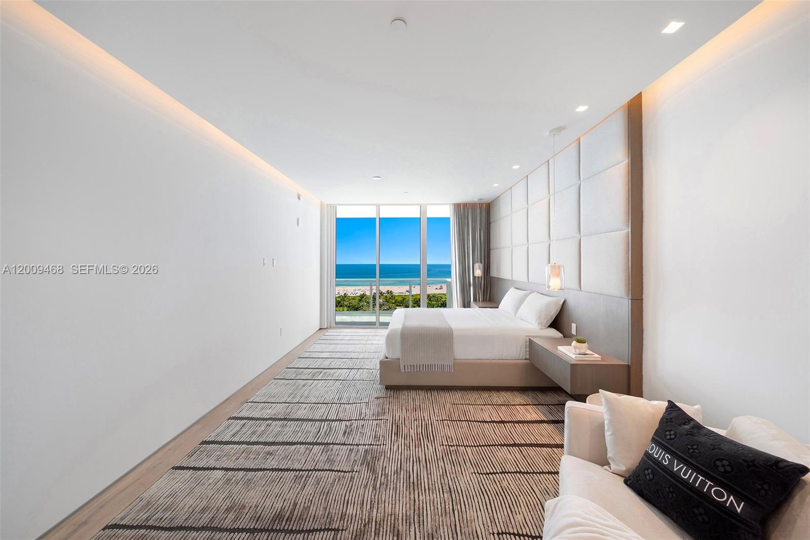 100 S Pointe Dr #1206, Miami Beach FL 33139