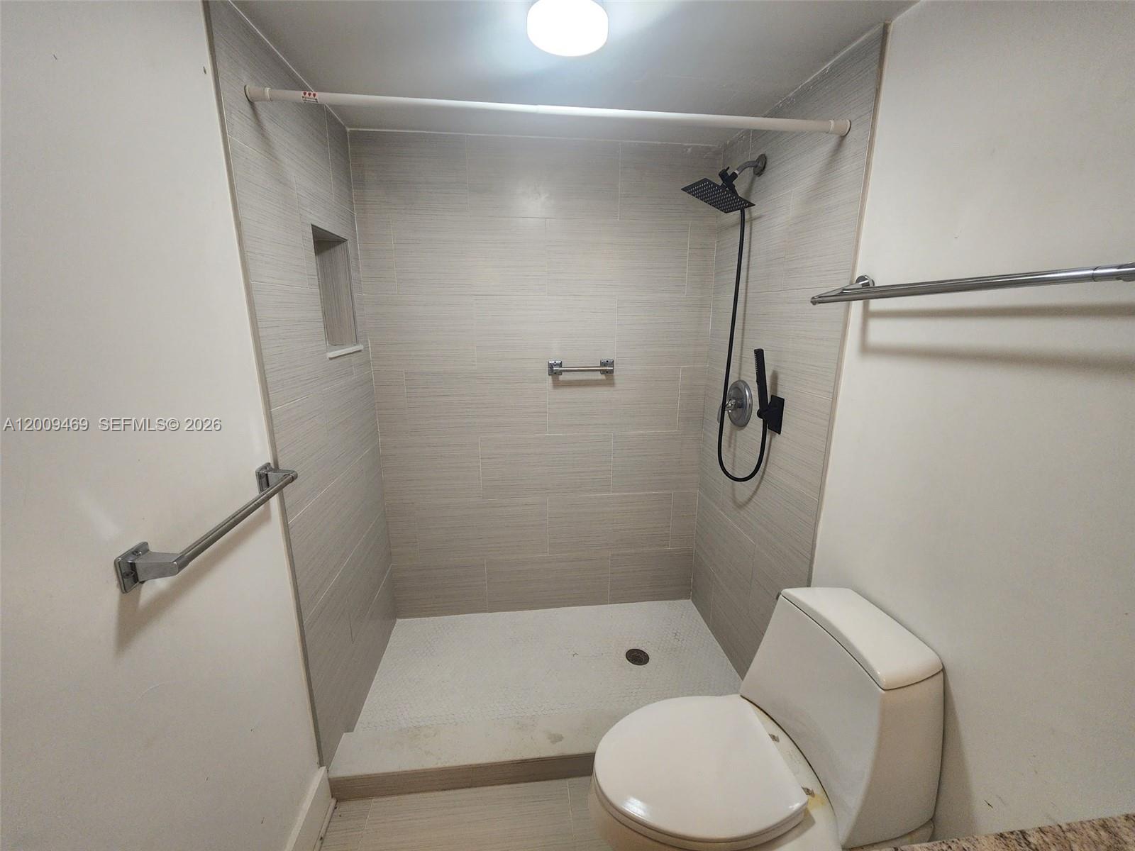 11810 SW 80th St #216, Miami FL 33183
