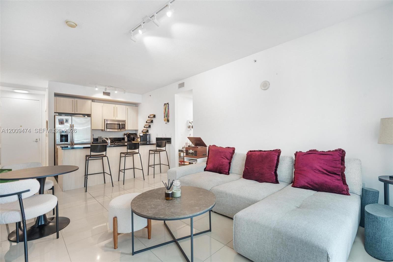 79 SW 12th St #2908-S, Miami FL 33130