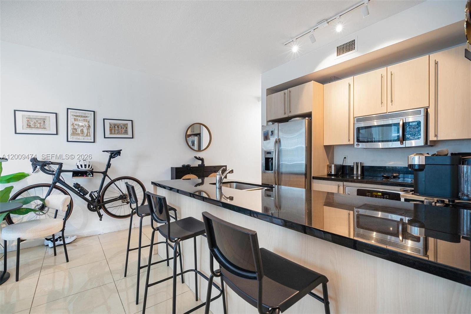 79 SW 12th St #2908-S, Miami FL 33130