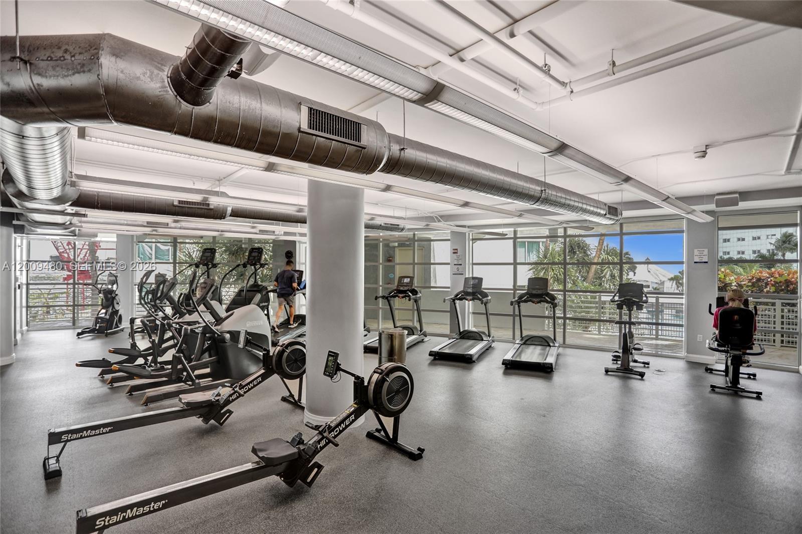 253 NE 2nd St #3304, Miami FL 33132
