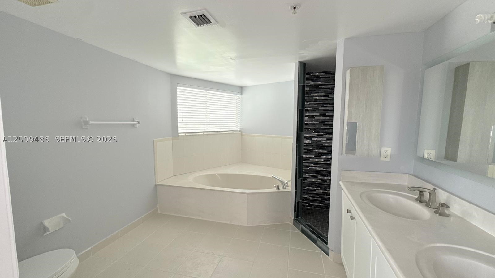 280 SW 20th Rd #904, Miami FL 33129