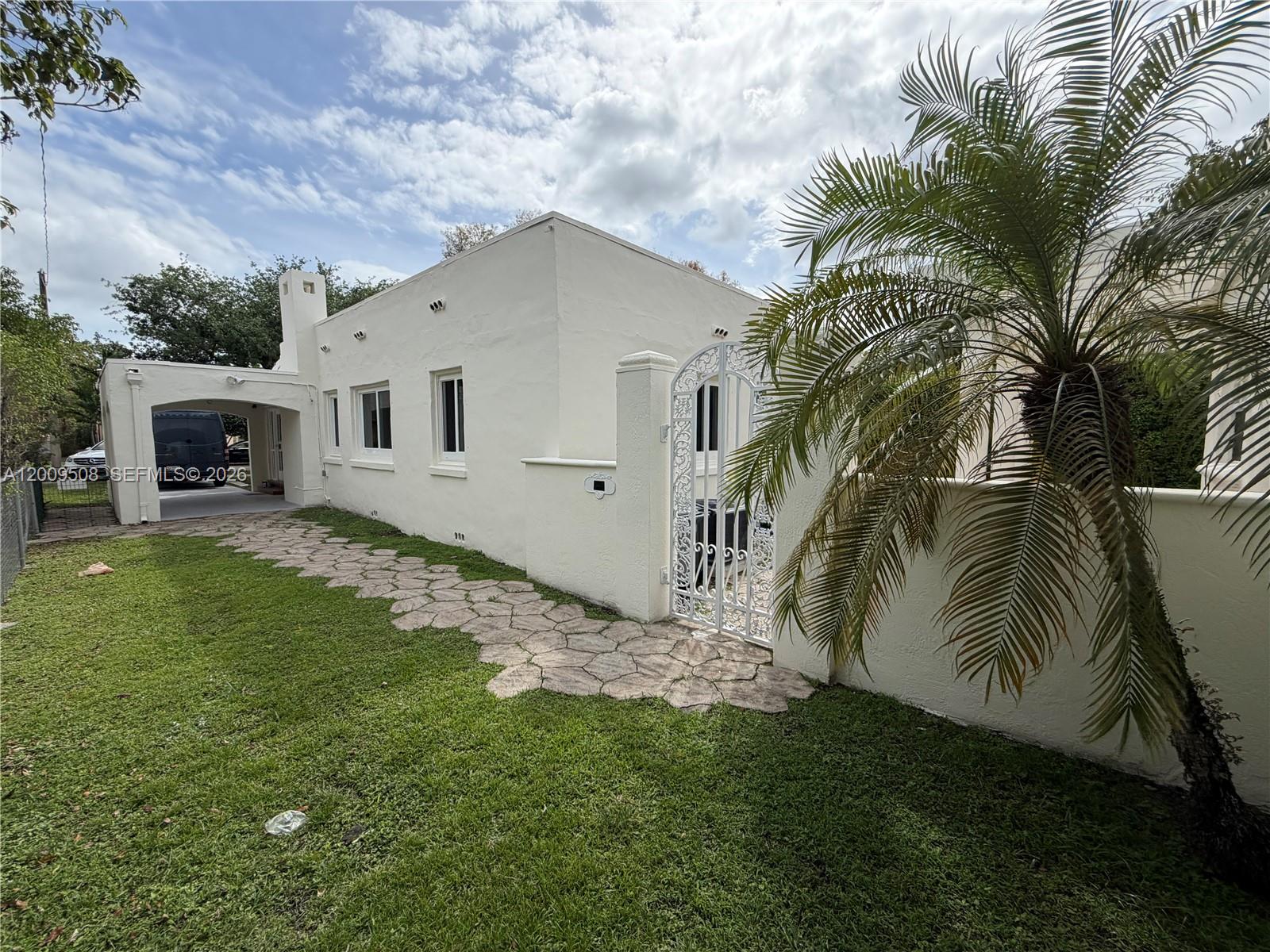 533 Minorca Ave, Coral Gables FL 33134