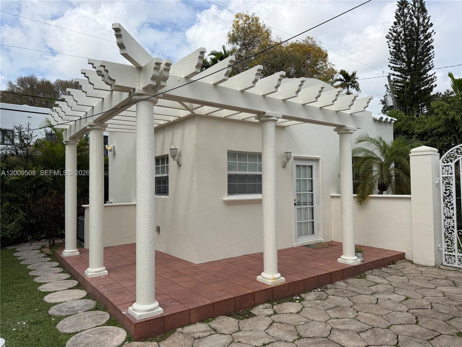 533 Minorca Ave, Coral Gables FL 33134