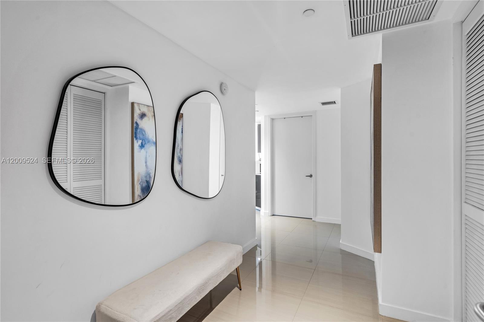 31 SE 6th St #702, Miami FL 33131