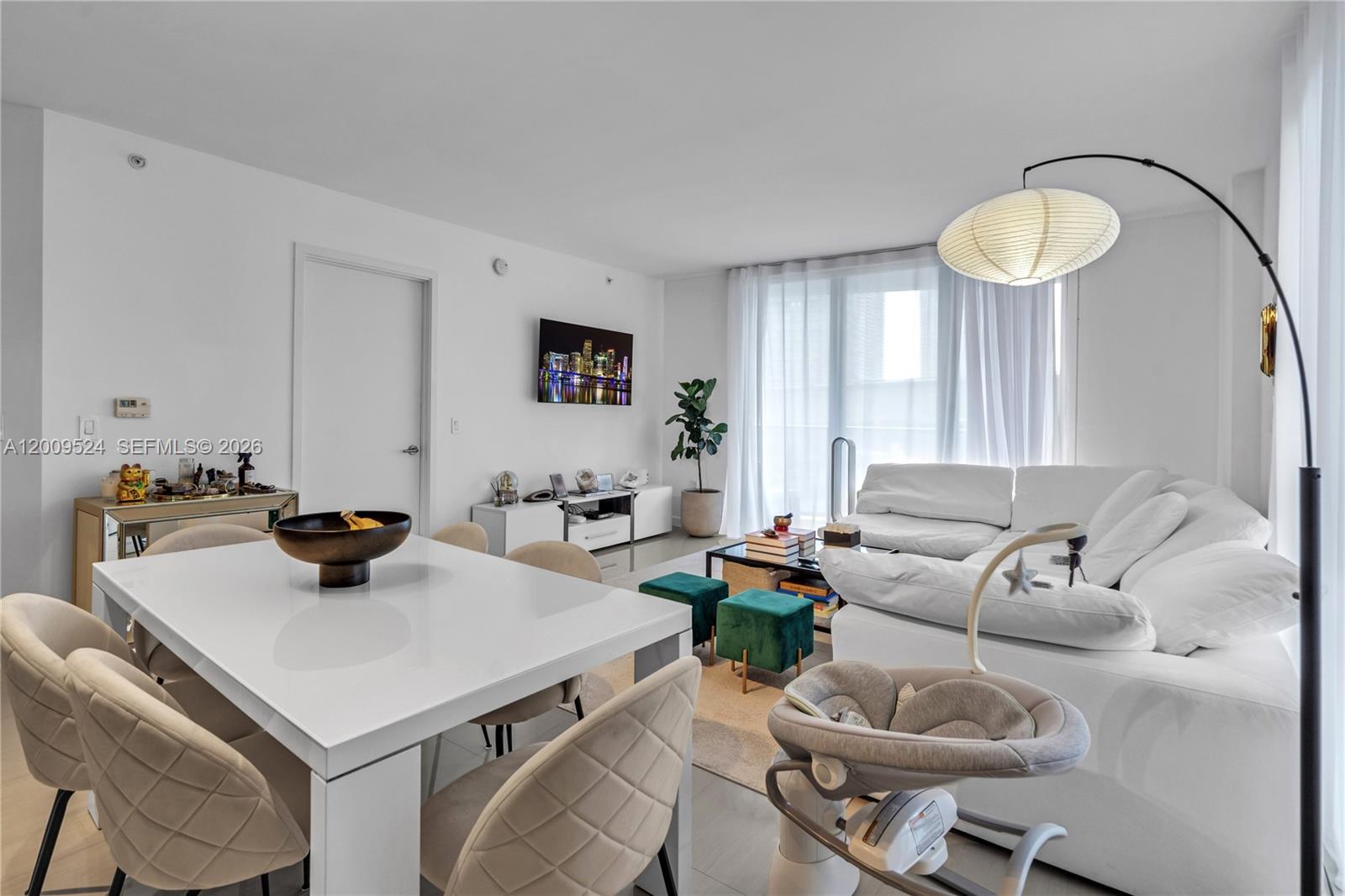 31 SE 6th St #702, Miami FL 33131
