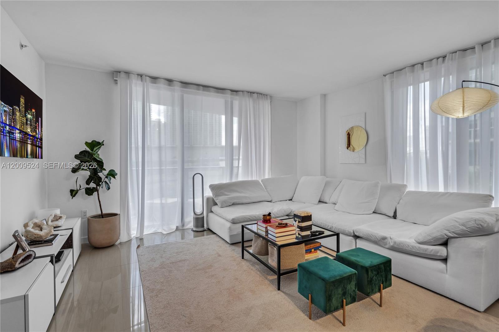 31 SE 6th St #702, Miami FL 33131