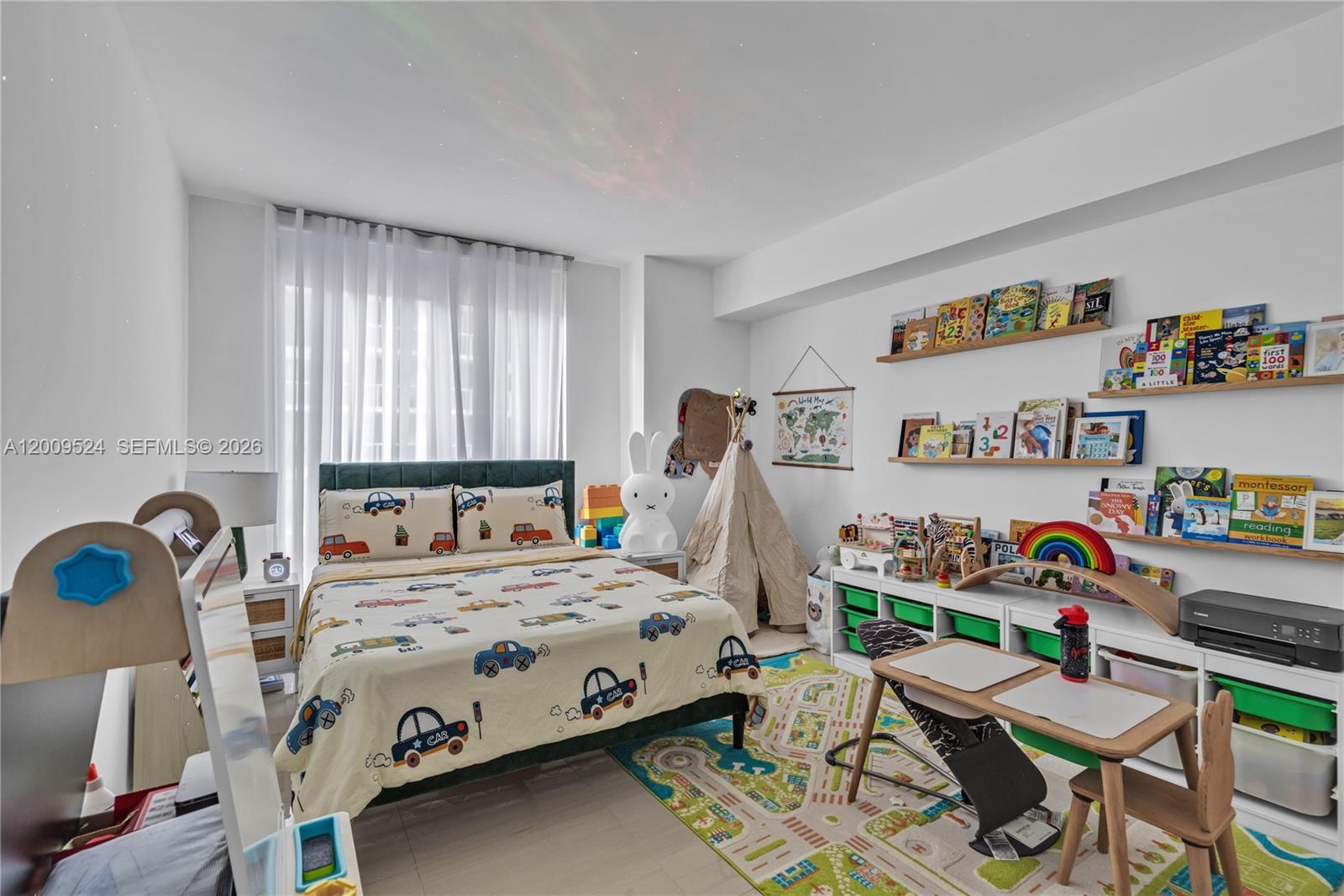 31 SE 6th St #702, Miami FL 33131