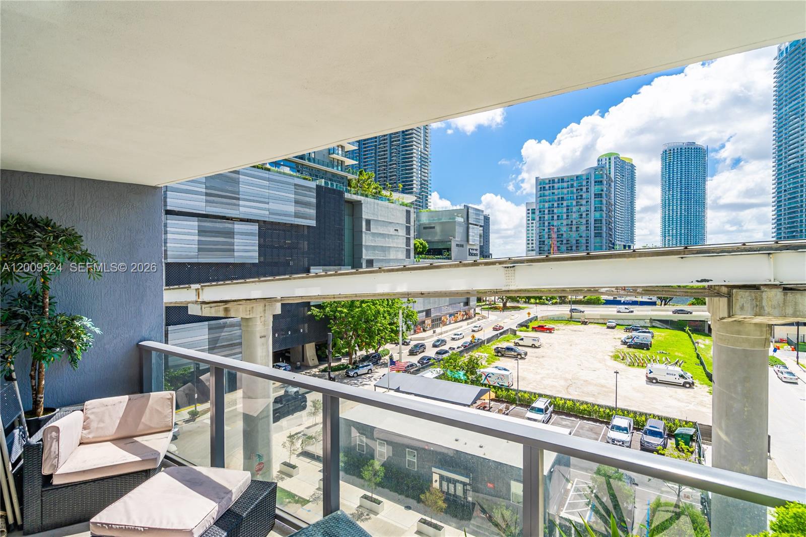31 SE 6th St #702, Miami FL 33131