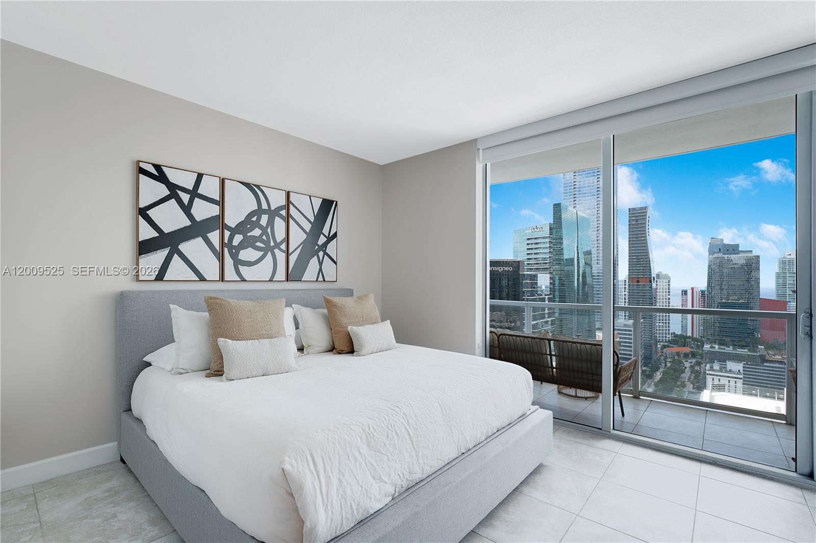 1060 Brickell Ave #3209, Miami FL 33131