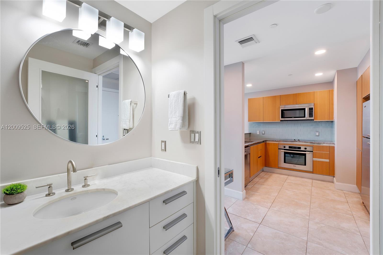 1060 Brickell Ave #3209, Miami FL 33131
