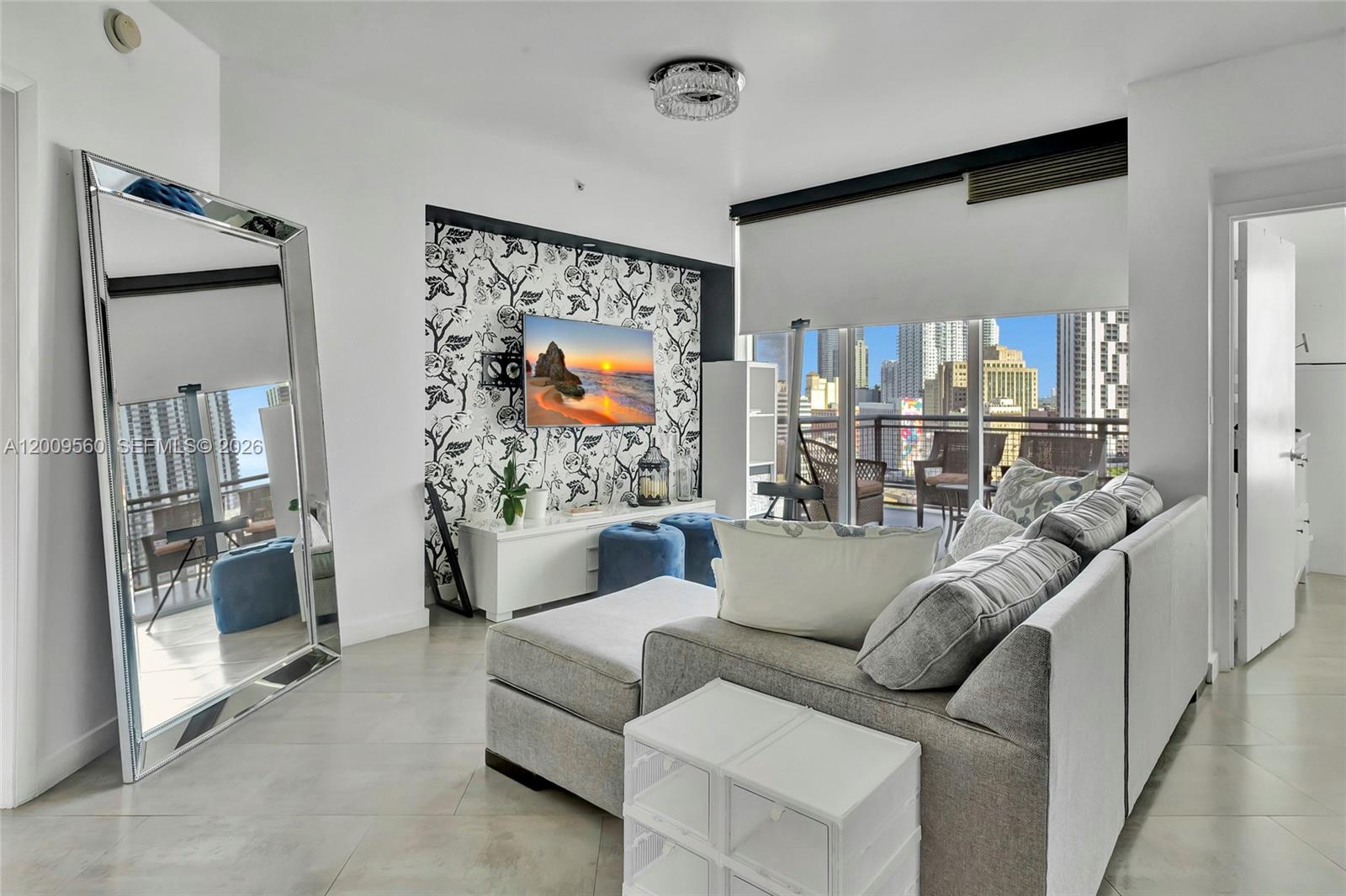 350 S Miami Ave #1703, Miami FL 33130