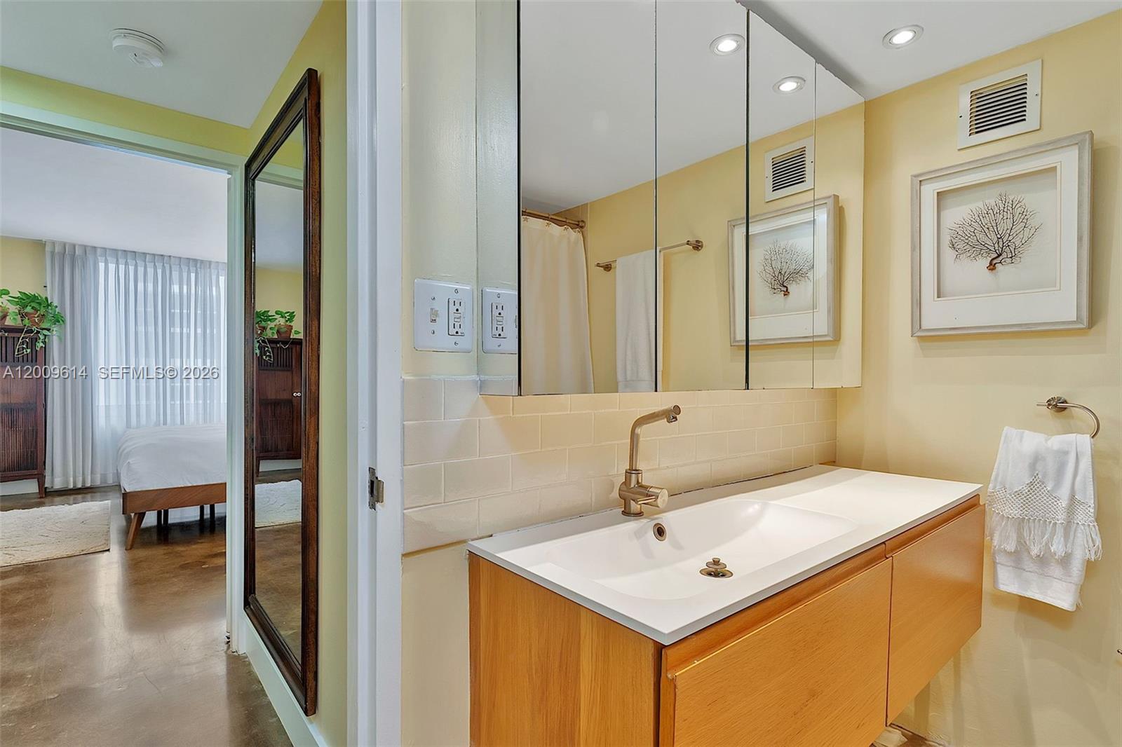 1200 West Ave #423, Miami Beach FL 33139