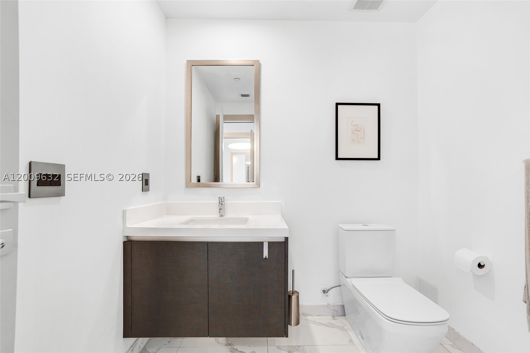 851 NE 1st Ave #1408, Miami FL 33132