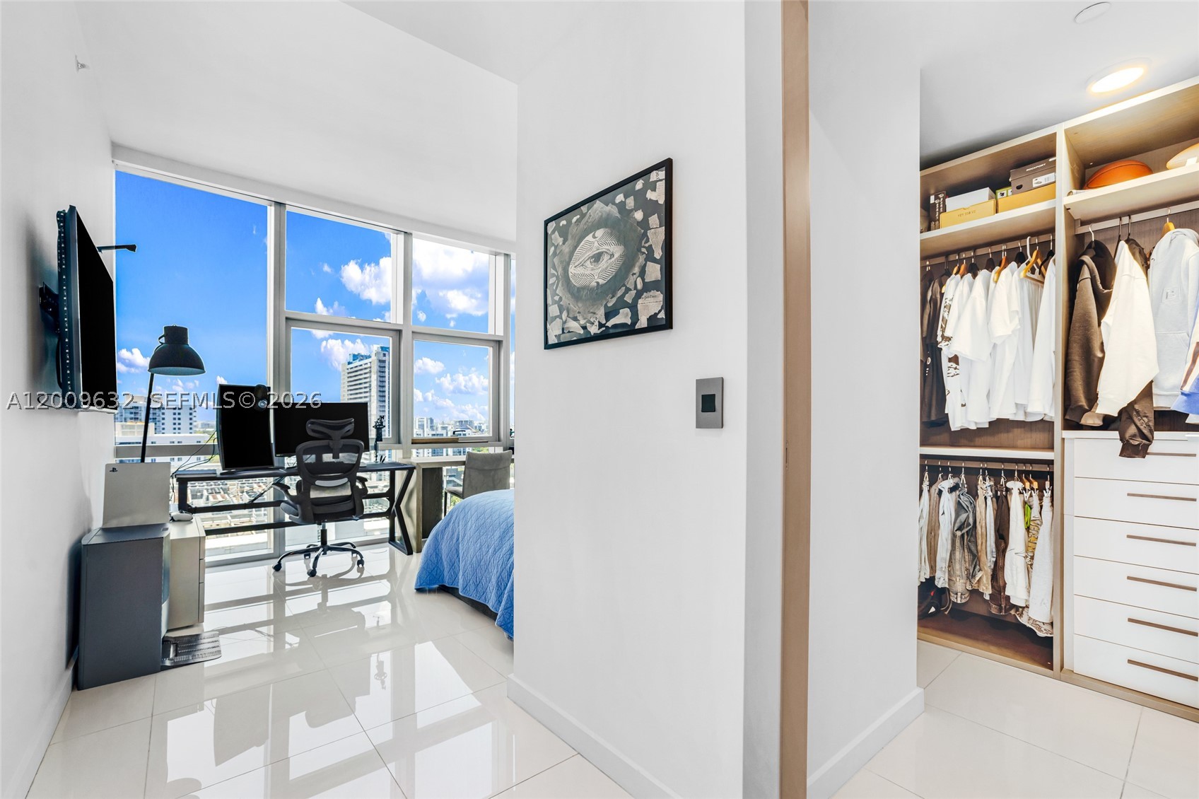 851 NE 1st Ave #1408, Miami FL 33132