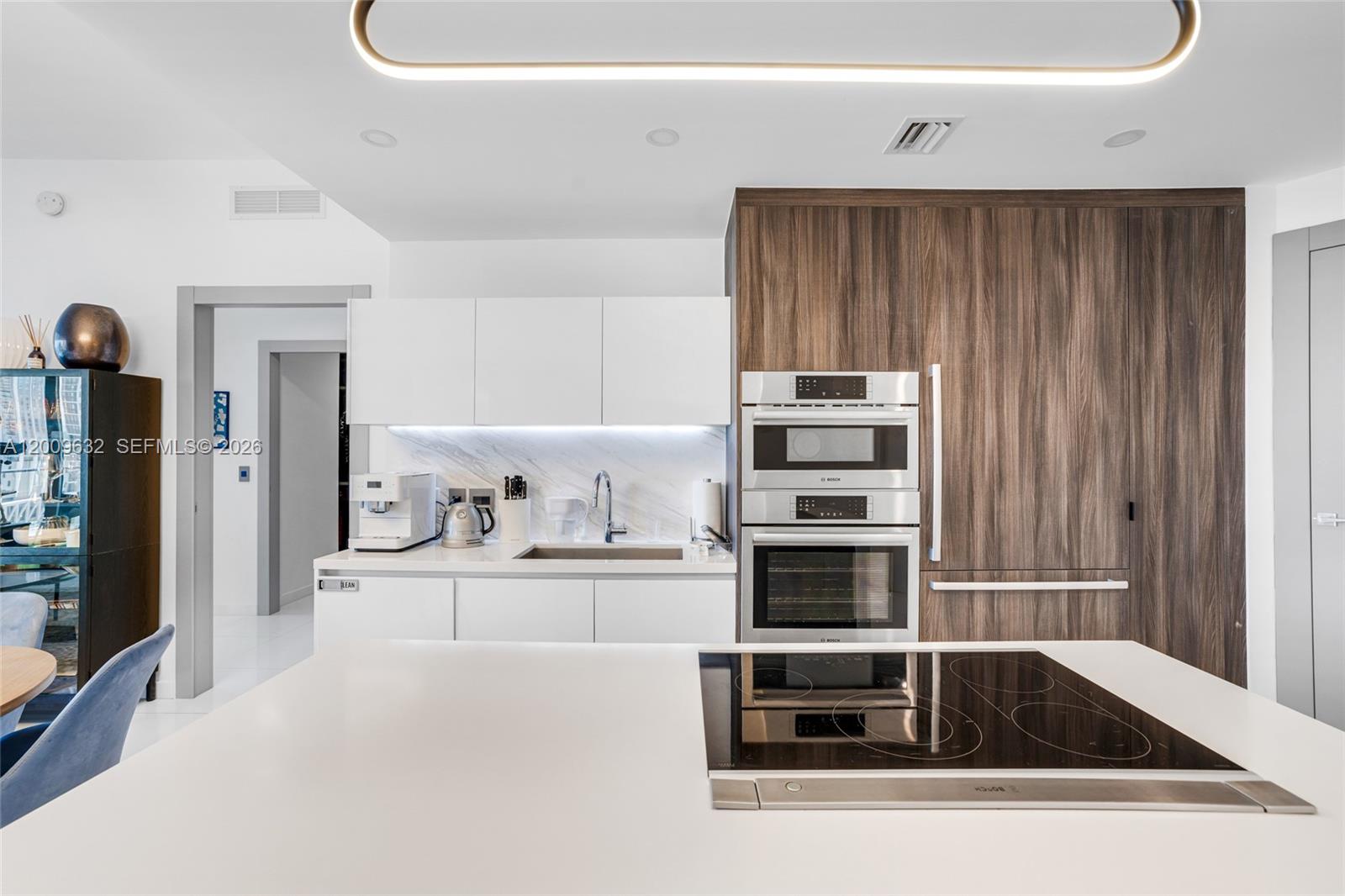 851 NE 1st Ave #1408, Miami FL 33132