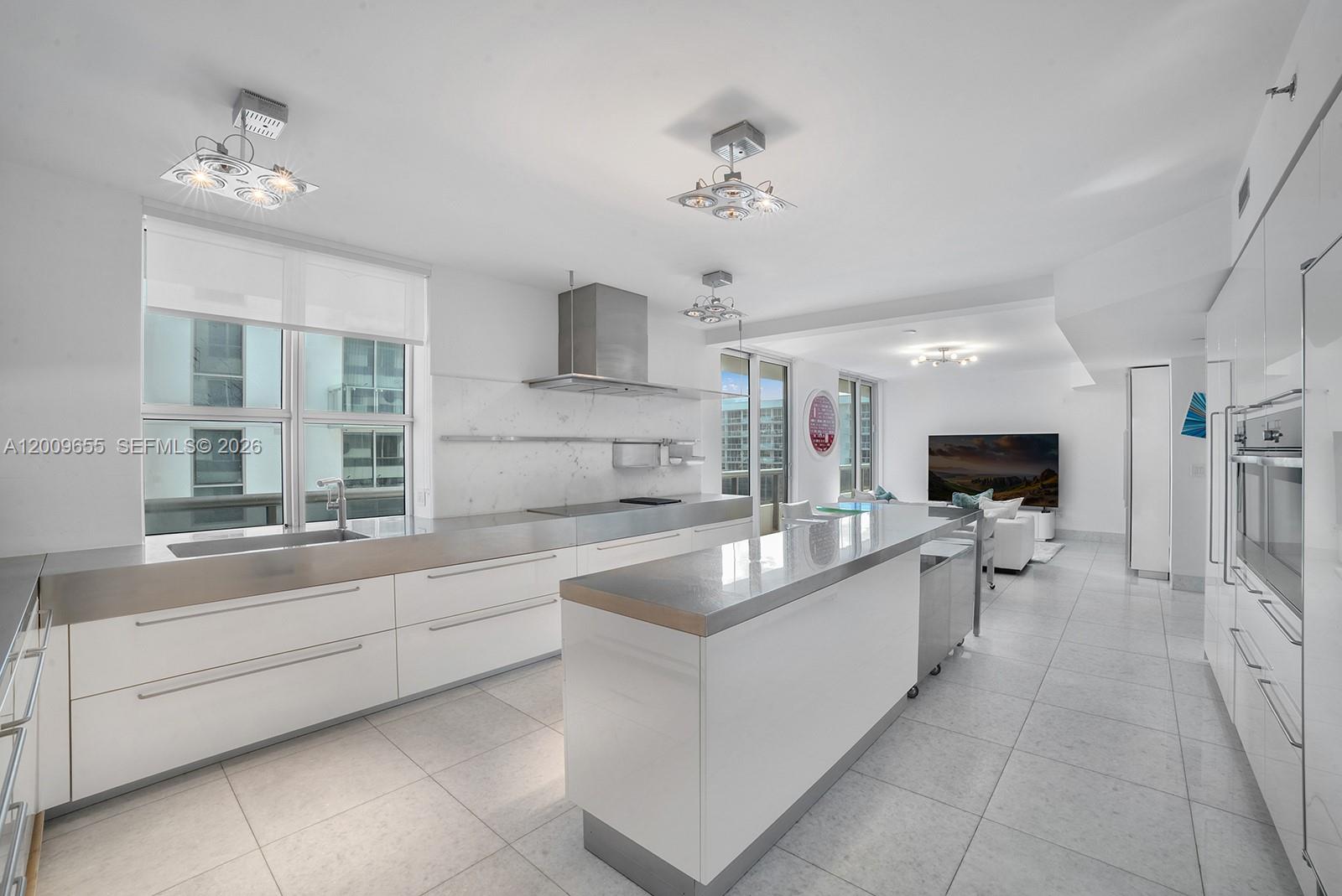 5801 Collins Ave #1200, Miami Beach FL 33140