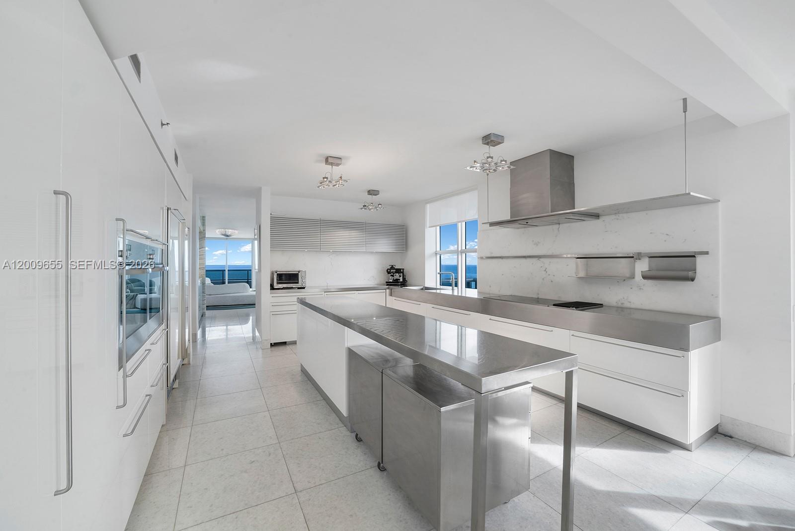 5801 Collins Ave #1200, Miami Beach FL 33140