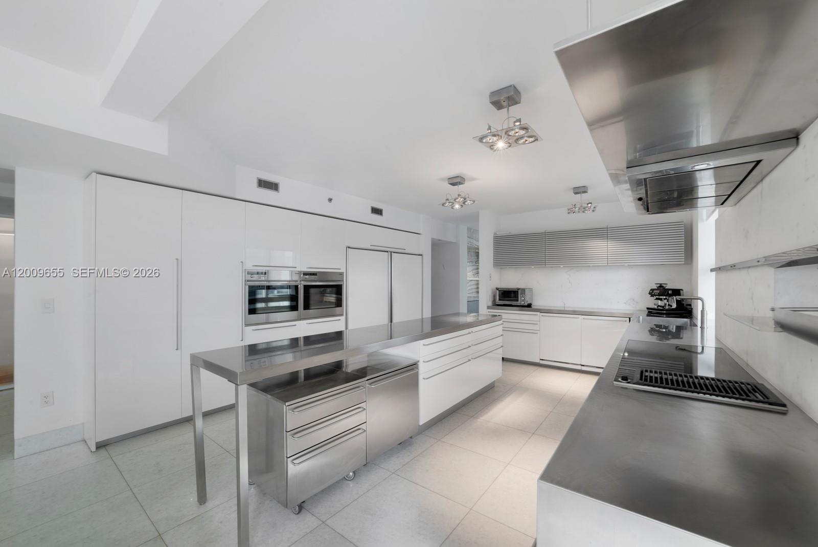 5801 Collins Ave #1200, Miami Beach FL 33140