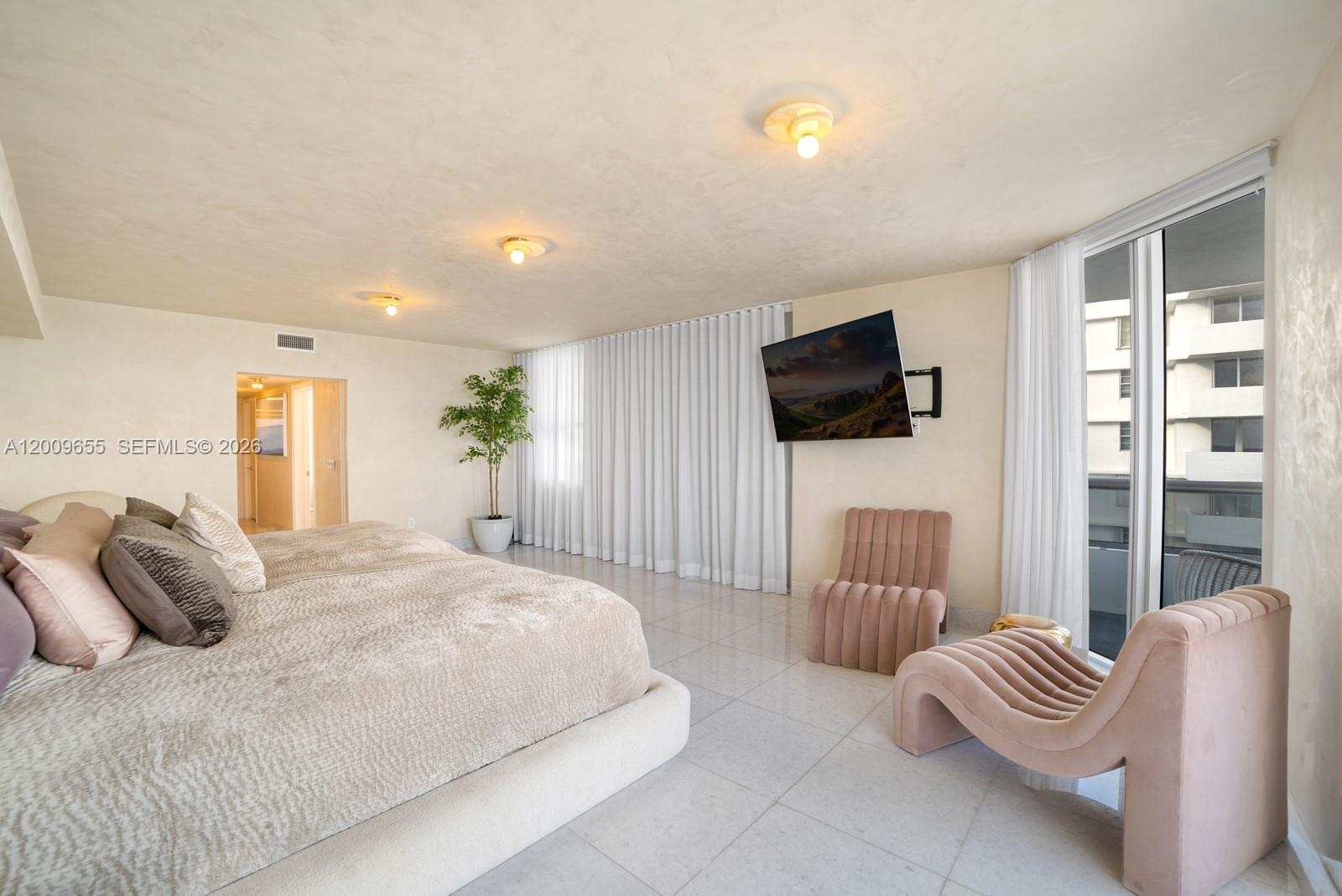 5801 Collins Ave #1200, Miami Beach FL 33140