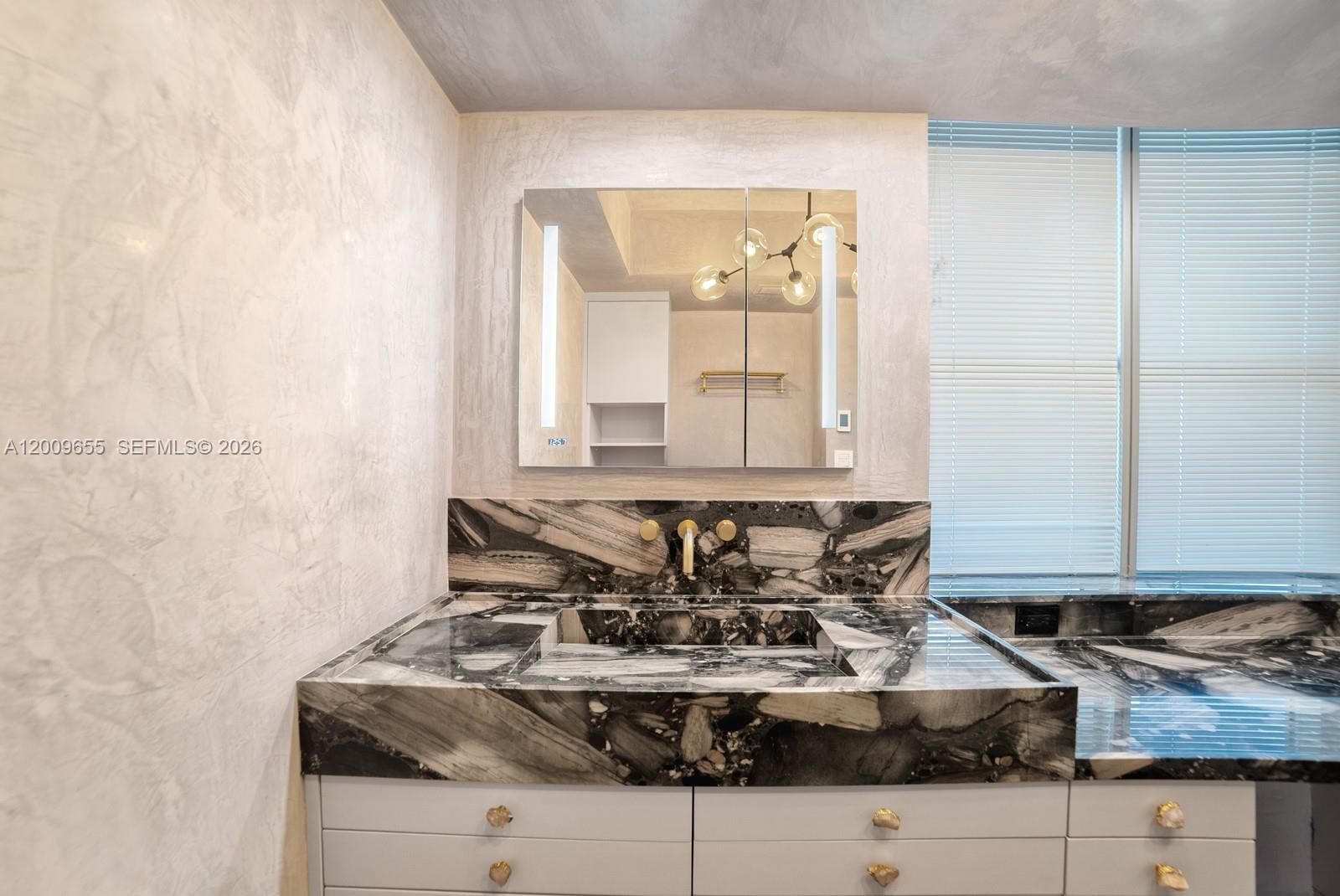 5801 Collins Ave #1200, Miami Beach FL 33140
