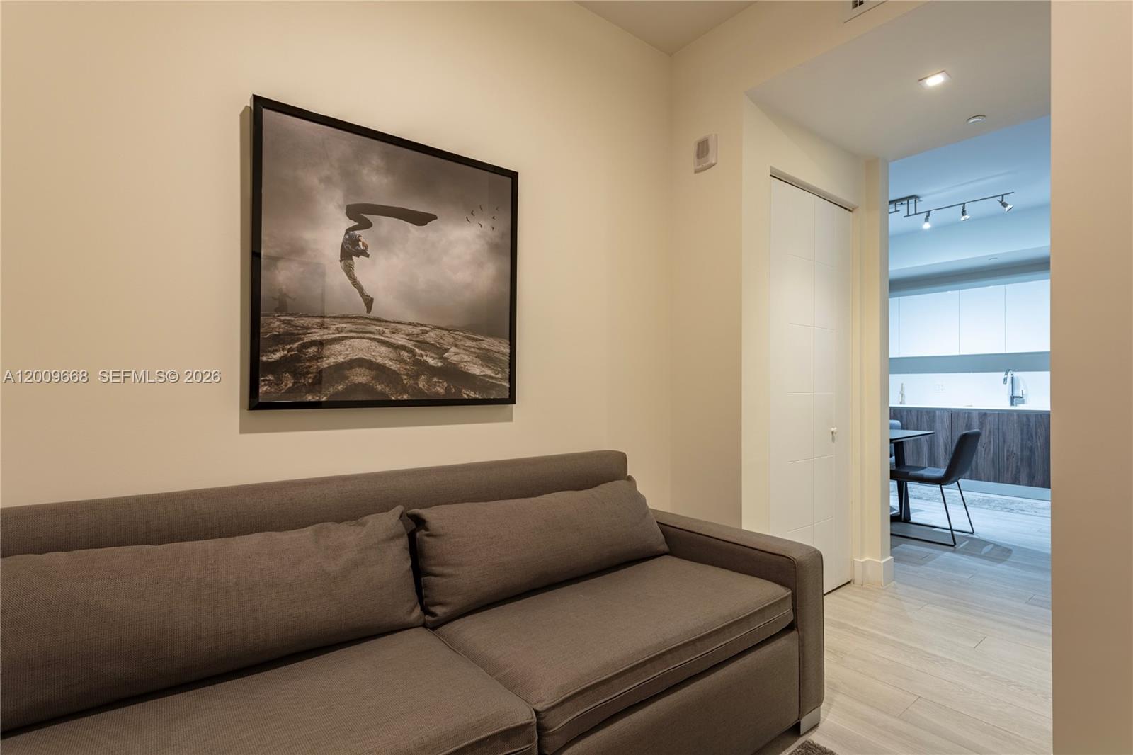 2960 NE 207th St #904, Aventura FL 33180
