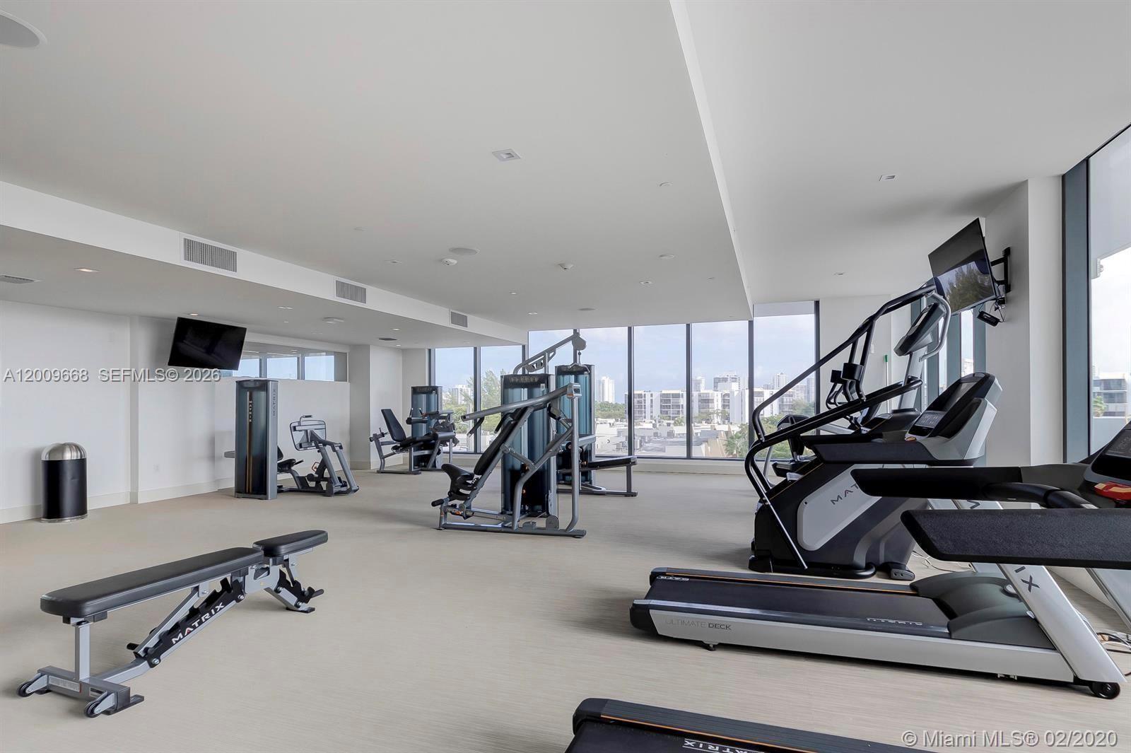 2960 NE 207th St #904, Aventura FL 33180