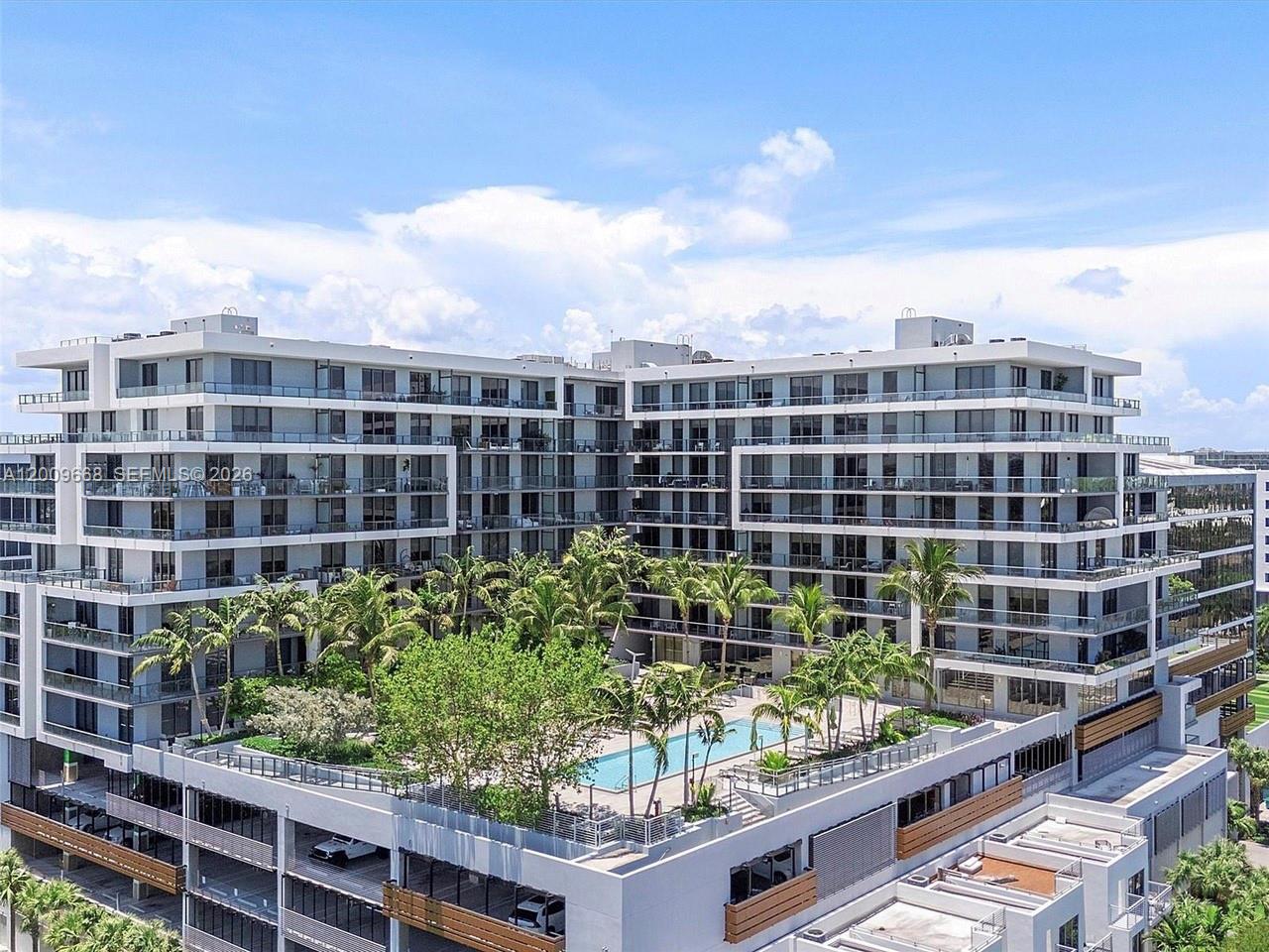 2960 NE 207th St #904, Aventura FL 33180
