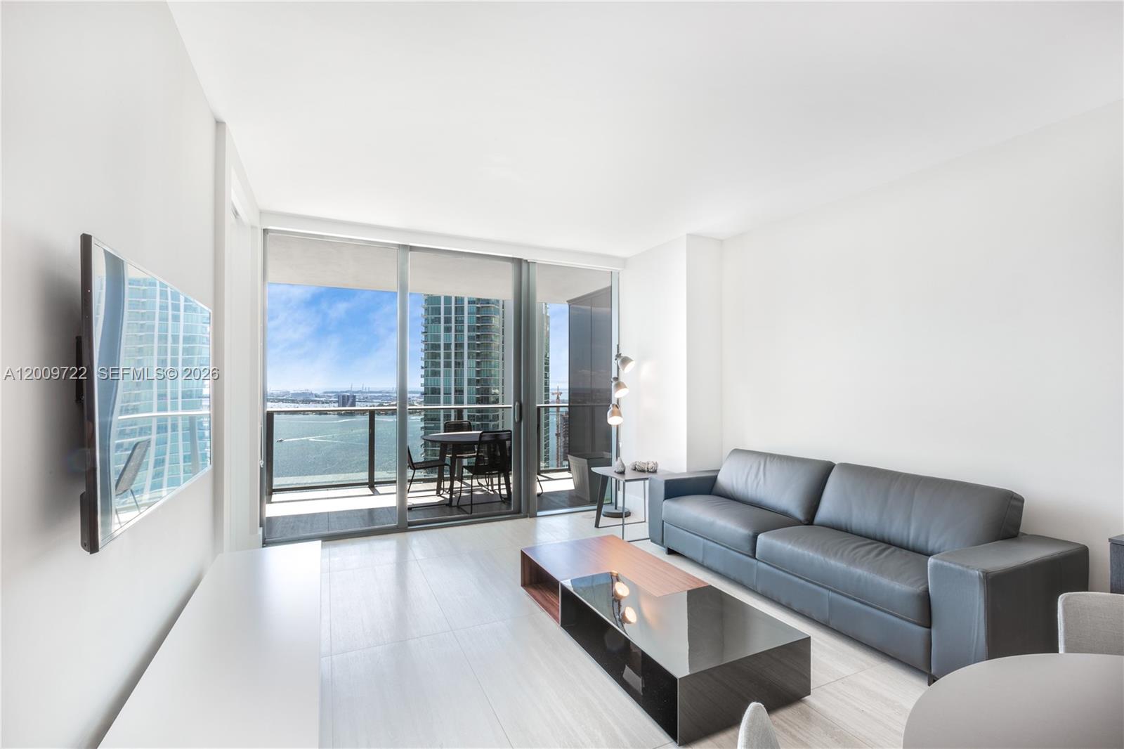 650 NE 32nd St #3903, Miami FL 33137